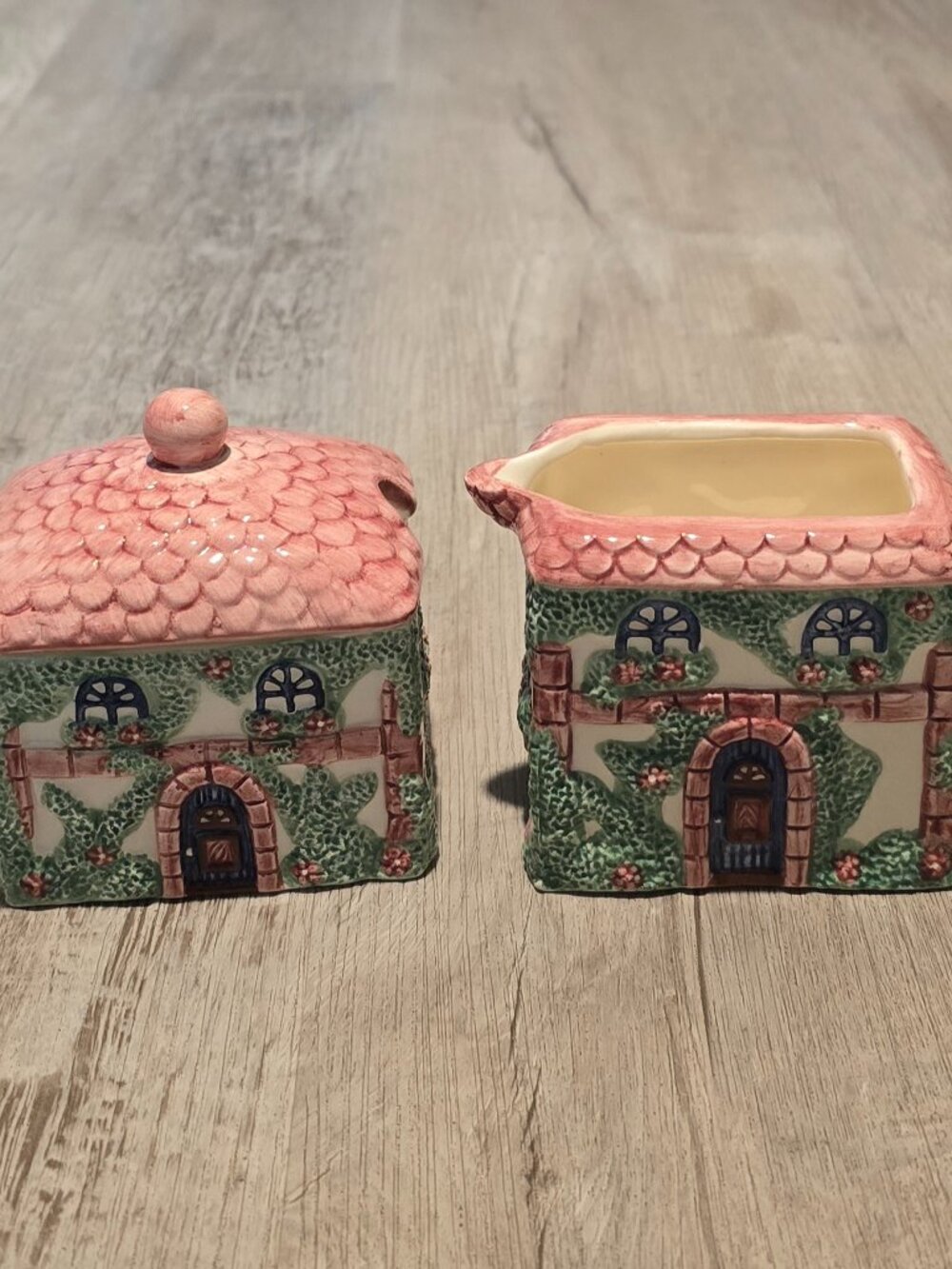 Vintage 1980s Avon Country Cottage Collection Creamer & Sugar Bowl Set
